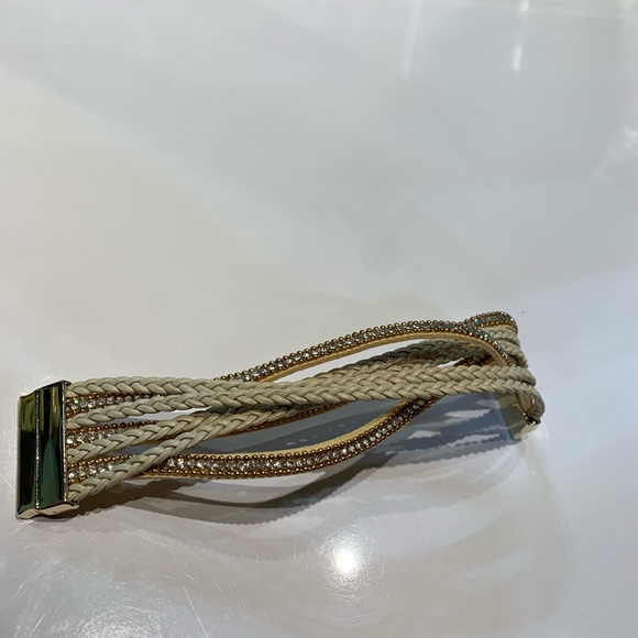 Stylish leather bracelet - Picture 3 of 6